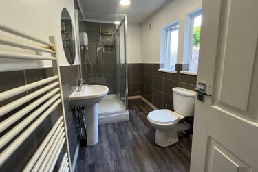 9 bed house, St. Lawrence Road, North Hill, Plymouth, PL46HN - Image 3